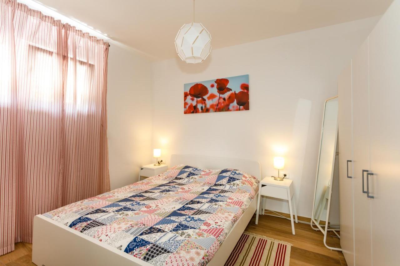 Golden Island Apartments Крк Экстерьер фото