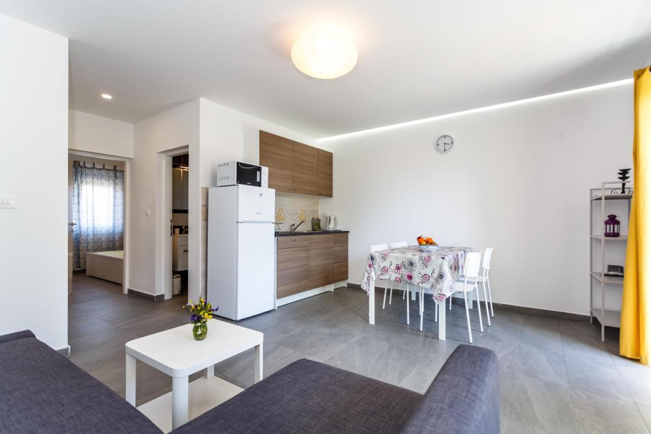 Golden Island Apartments Крк Экстерьер фото