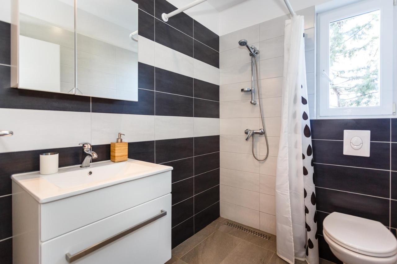 Golden Island Apartments Крк Экстерьер фото
