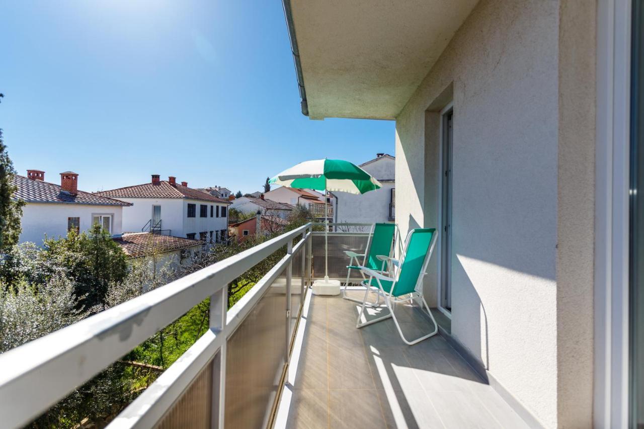 Golden Island Apartments Крк Экстерьер фото
