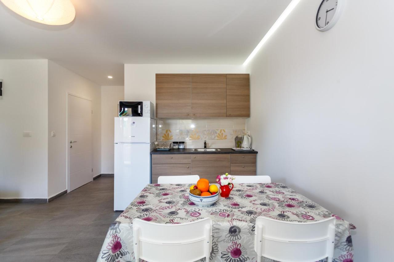 Golden Island Apartments Крк Экстерьер фото